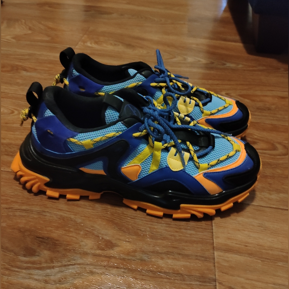 JAVi Sneakers